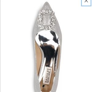 Silver Badgley Mischka Carrie Crystal-Embellished Kitten Heel Pumps size 7